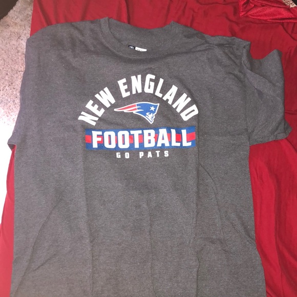 New England Patriots-Football team; Shirt - Picture 1 of 4